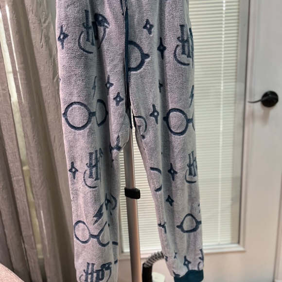 EUC Harry Potter Pajama Set for Ladies/Girls; Harry Potter Wizarding World - Picture 8 of 15
